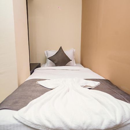 Hotel Middleton Nxt Μπουμπάνεσβαρ Εξωτερικό φωτογραφία