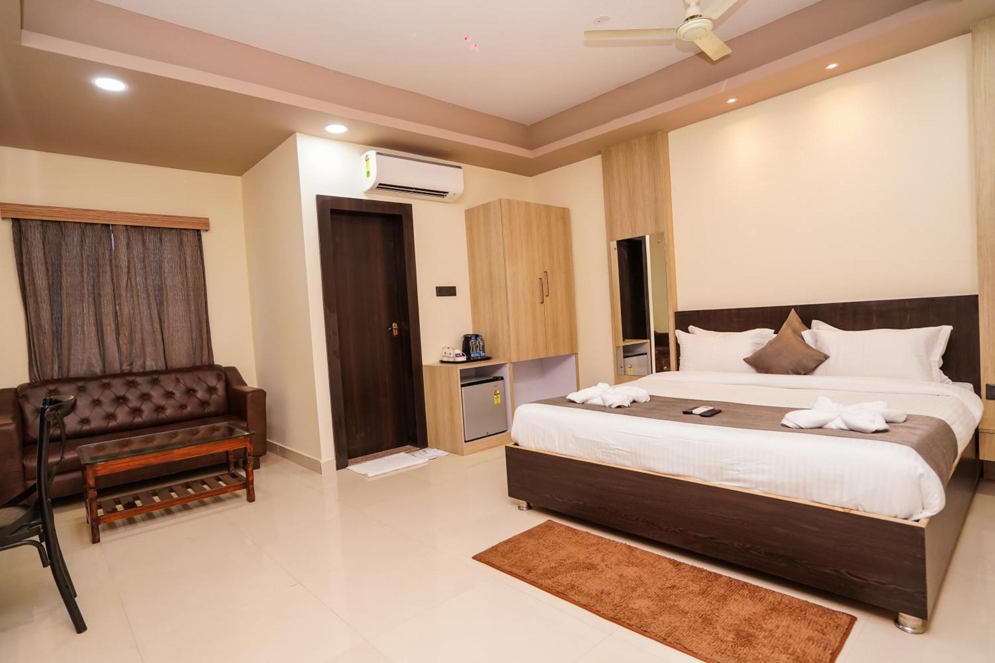 Hotel Middleton Nxt Μπουμπάνεσβαρ Εξωτερικό φωτογραφία