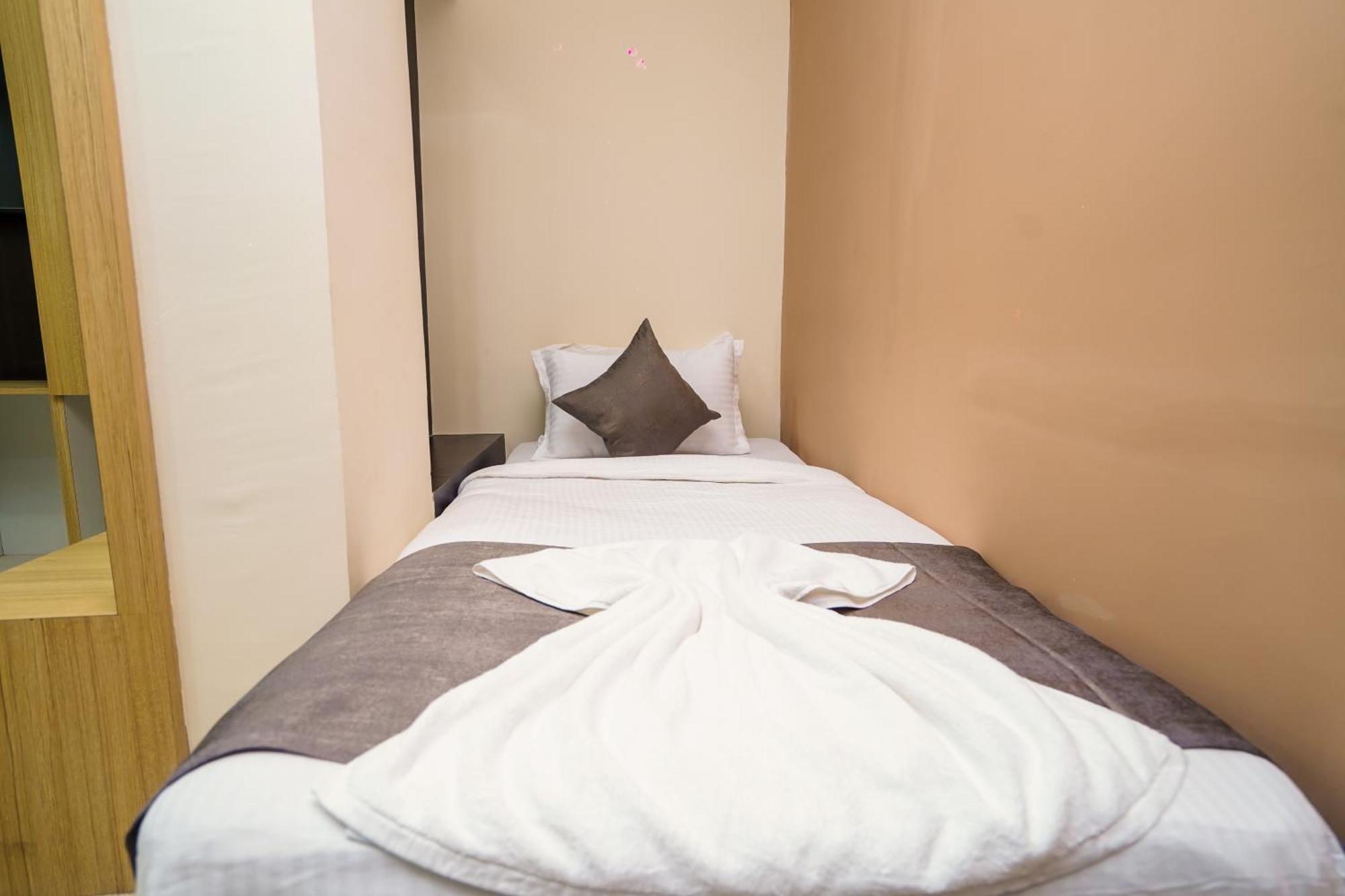 Hotel Middleton Nxt Μπουμπάνεσβαρ Εξωτερικό φωτογραφία