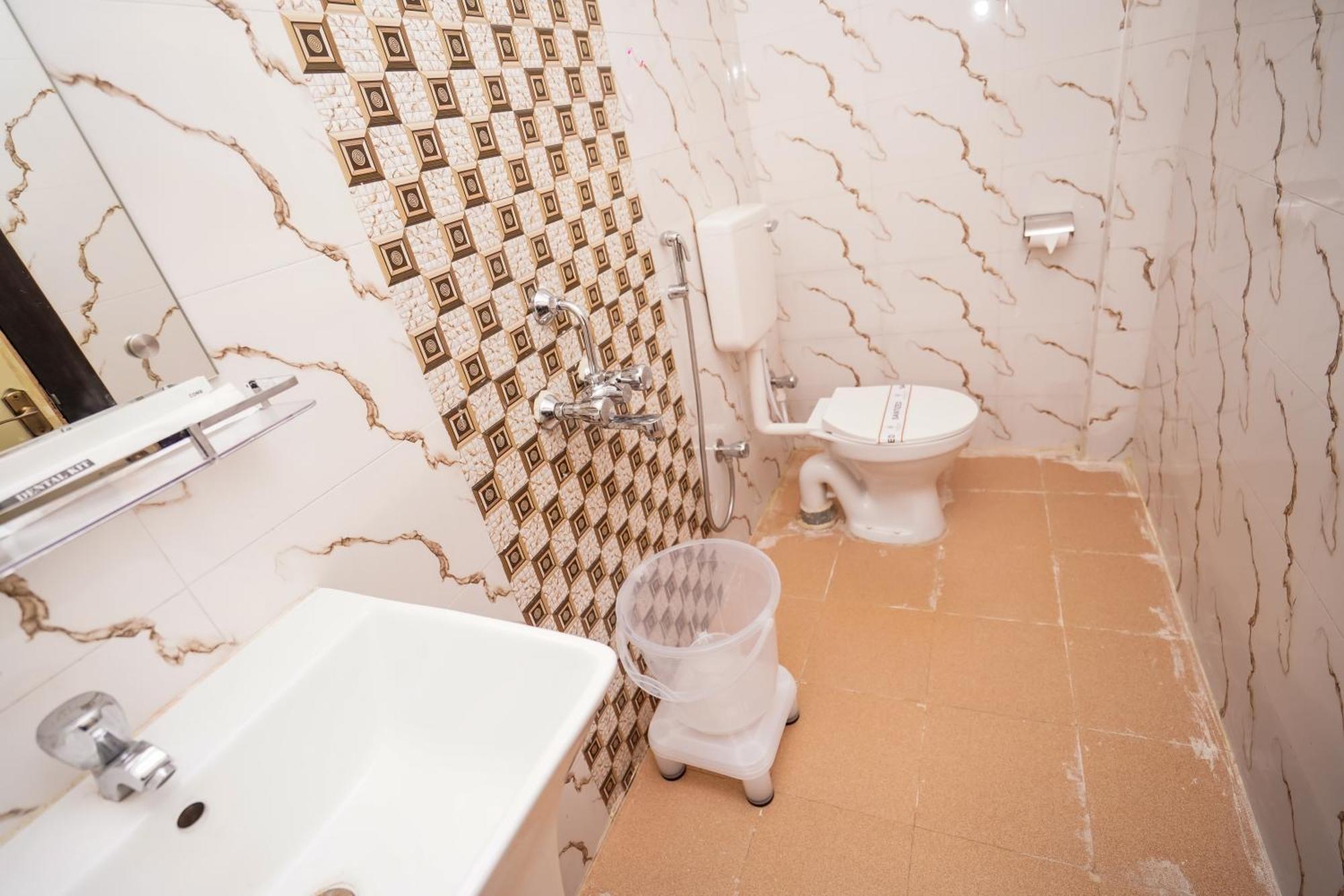 Hotel Middleton Nxt Μπουμπάνεσβαρ Εξωτερικό φωτογραφία