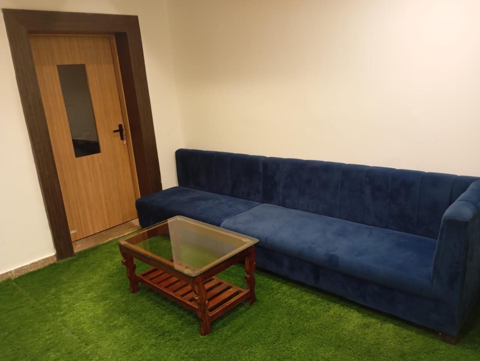 Hotel Middleton Nxt Μπουμπάνεσβαρ Εξωτερικό φωτογραφία